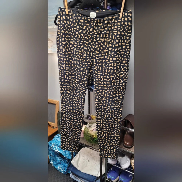 Chico's leggings size 2 (med/lrg) - Picture 1 of 4